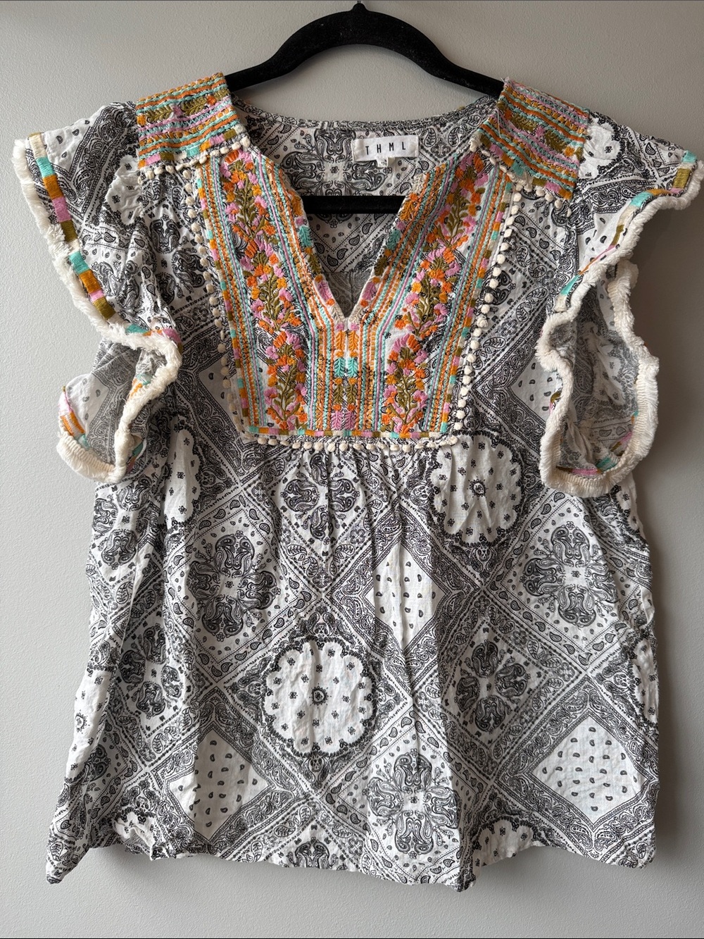 THML White Flutter Sleeve Blouse with Multicolor Embroidery bandanna black M